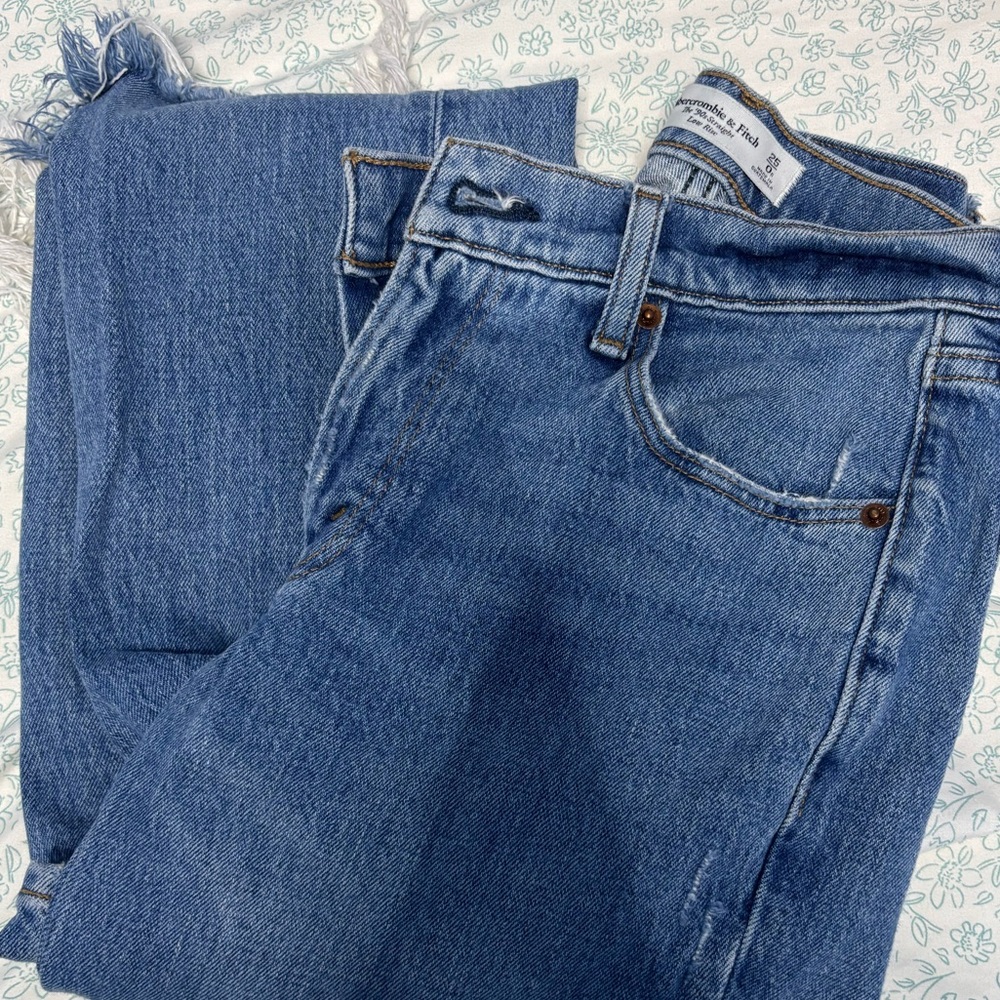 Abercrombie & Fitch 90s Straight Leg Low Rise